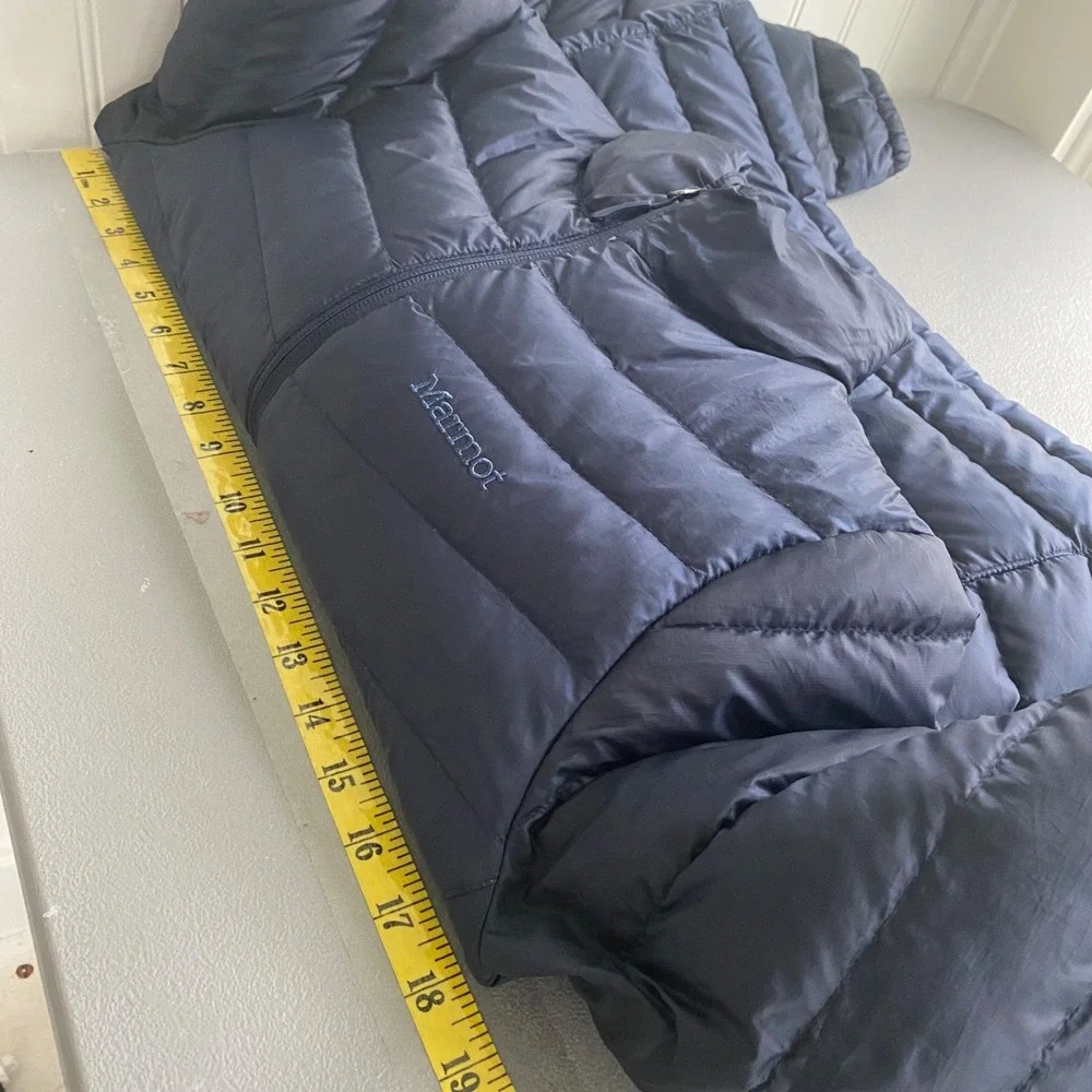 Marmot Kids 700 Fill Down Puffer Jacket Size Small Quilted Mock Neck Zip Pockets